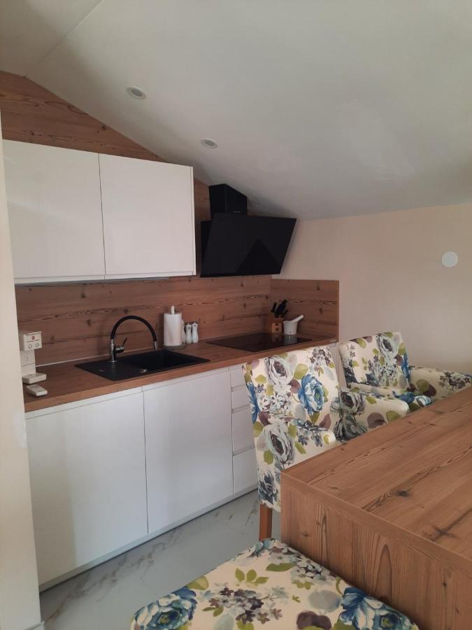 Andrea, Premium Three Bedroom Apartment, Entire Floor 卡斯塔 外观 照片